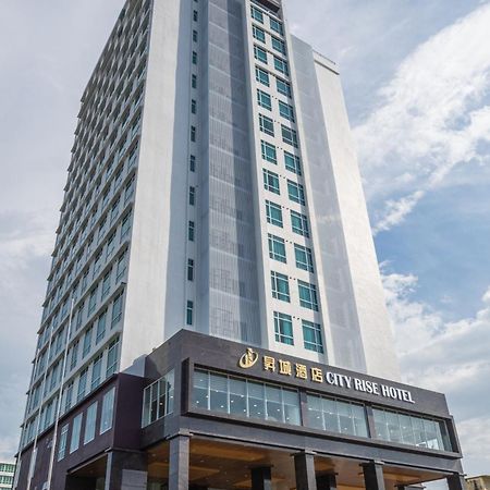 City Rise Hotel Miri Buitenkant foto